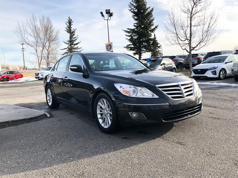 Pre-Owned 2011 Hyundai Genesis 3.8 Premium Rear Wheel Drive 4-Door Sedan